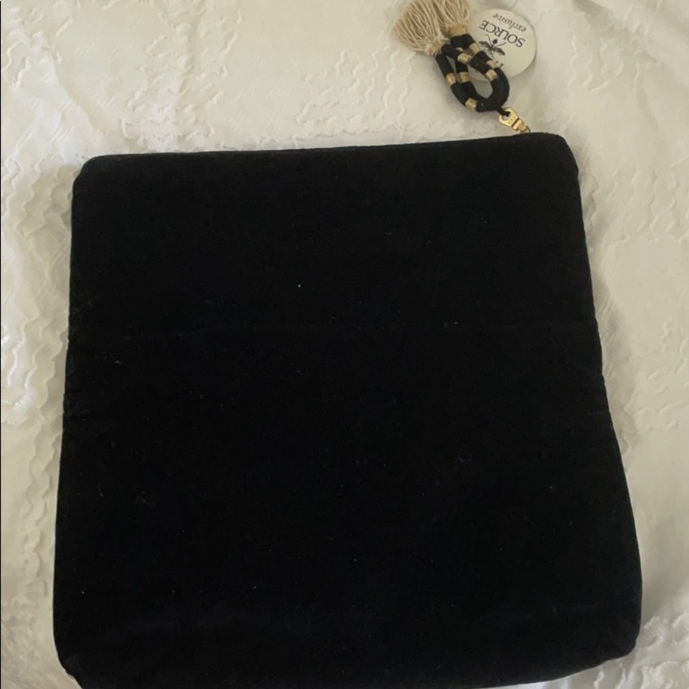 Pouch - Picture 2 of 3
